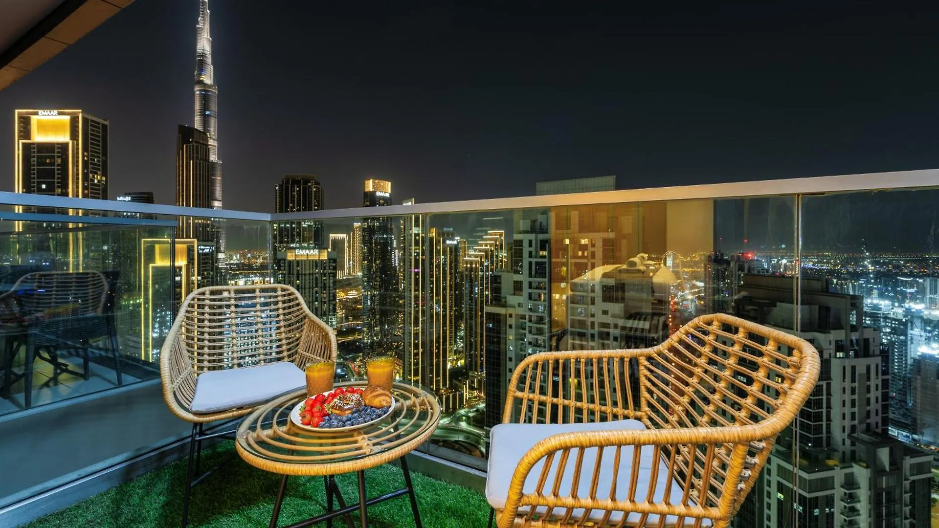 Dubai Scenic Infinity Pool With Burj Khalifa Views Apartment 0*,  United Arab Emirates