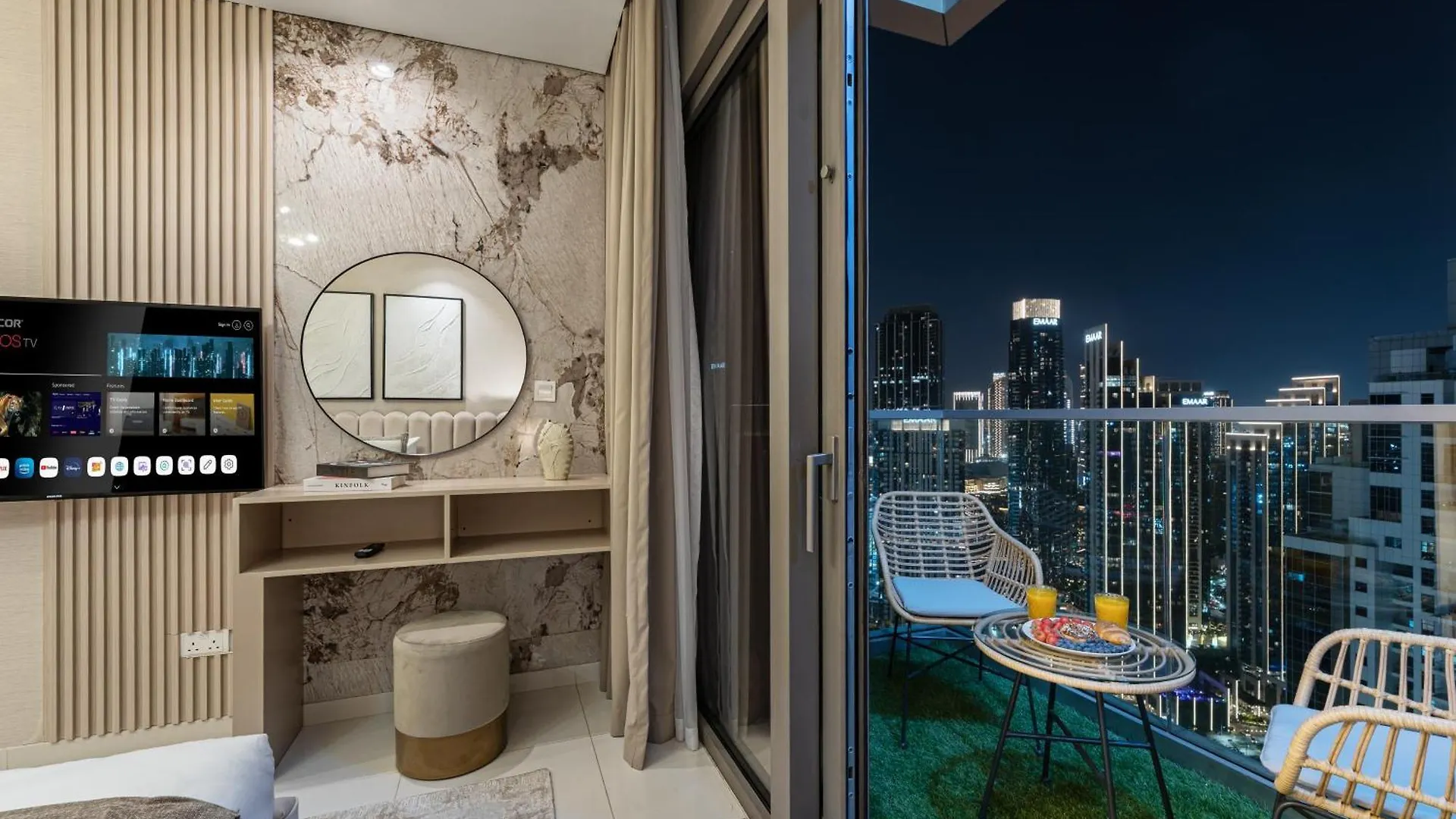 Dubai Scenic Infinity Pool With Burj Khalifa Views Apartment