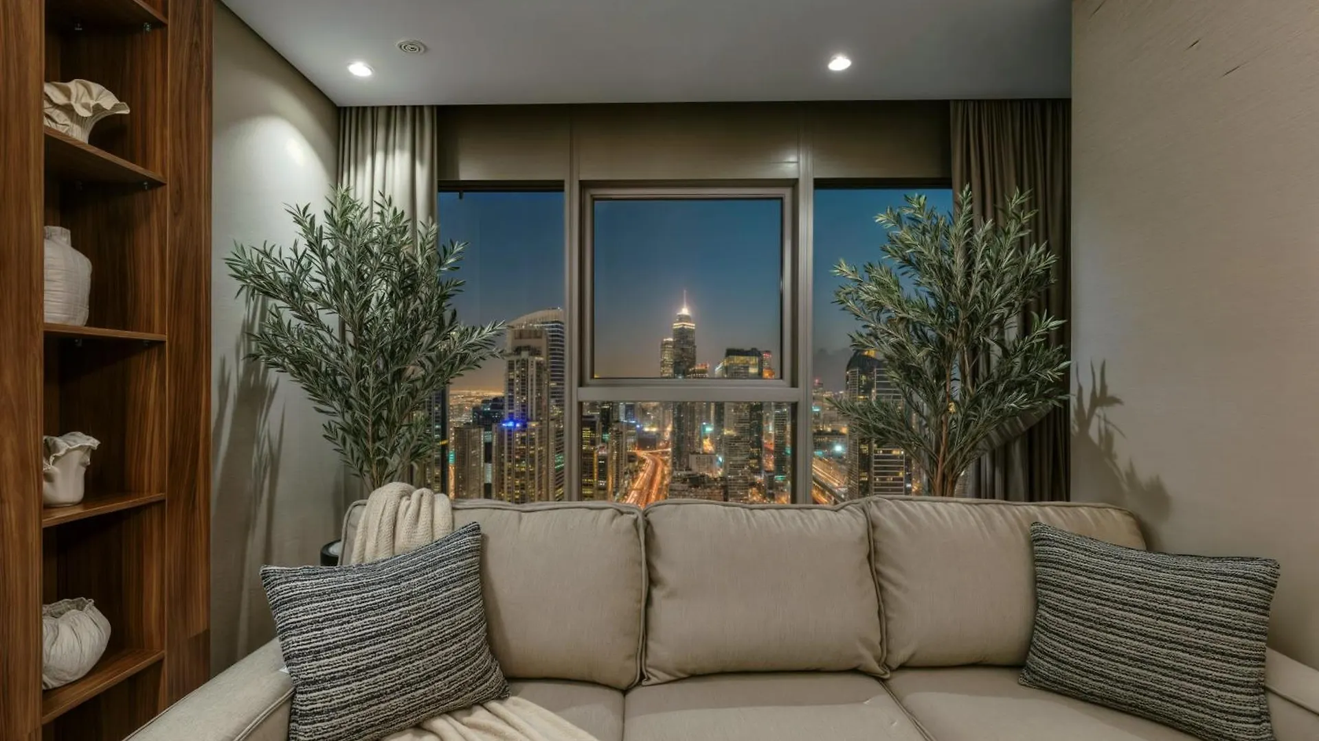 Dubai Scenic Infinity Pool With Burj Khalifa Views Apartment United Arab Emirates