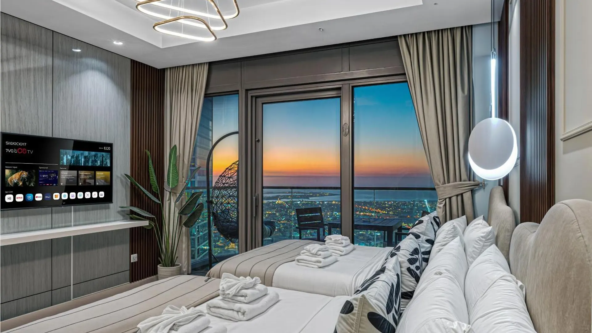 Dubai Scenic Infinity Pool With Burj Khalifa Views Apartment United Arab Emirates