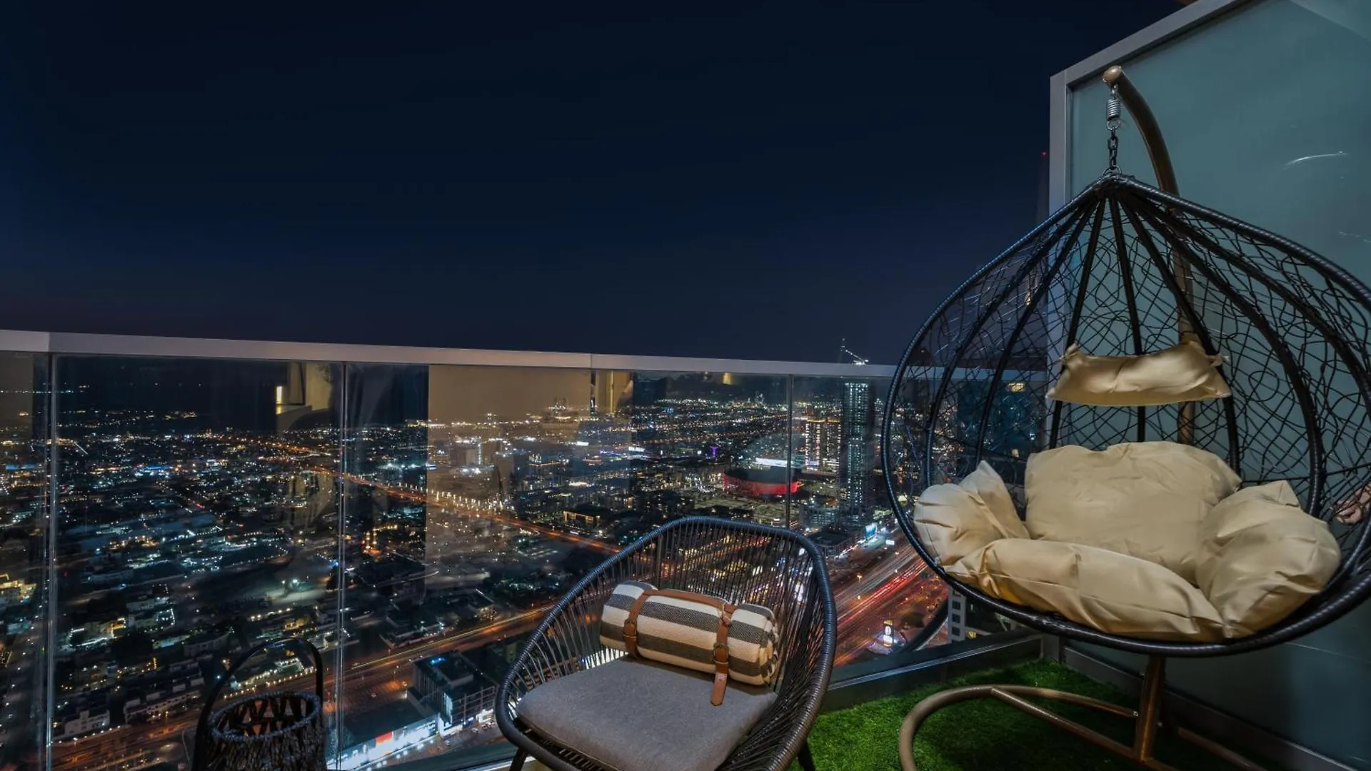 Dubai Scenic Infinity Pool With Burj Khalifa Views Apartment 0*,  United Arab Emirates