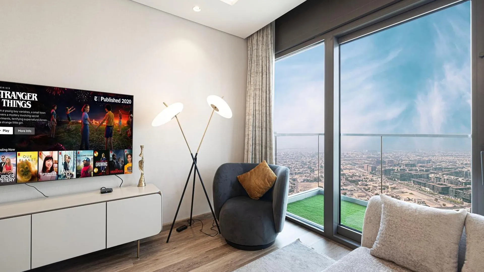 Dubai Scenic Infinity Pool With Burj Khalifa Views Apartment